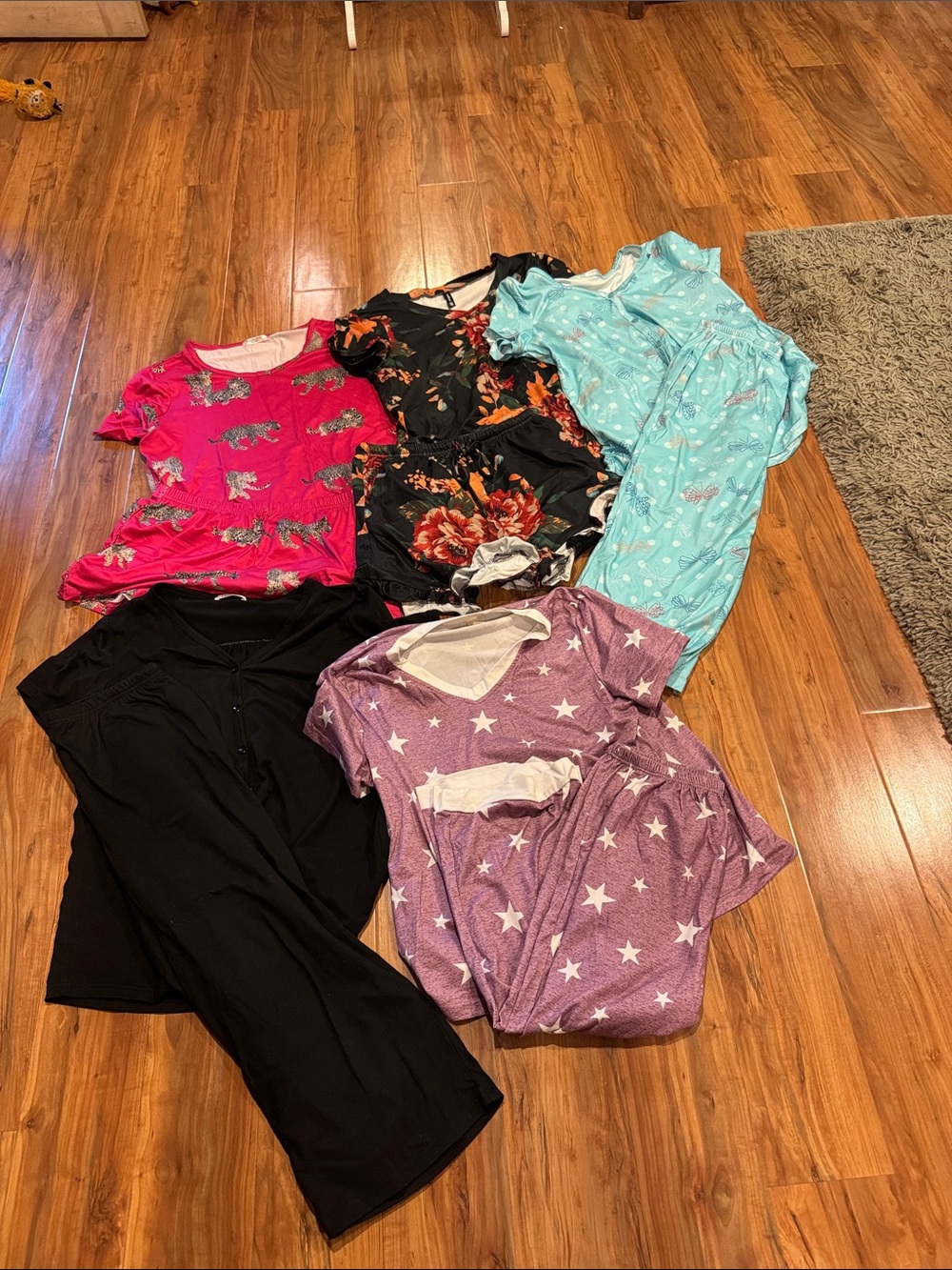 Women's Assorted Pajama Sets size small 5 sets